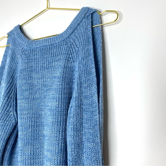 Lulu’s Artfully Inclined Open Shoulder Sweater Light Dusty Blue Knit NWT Small - Picture 12 of 13